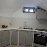 Lamar Cave House 아파트
