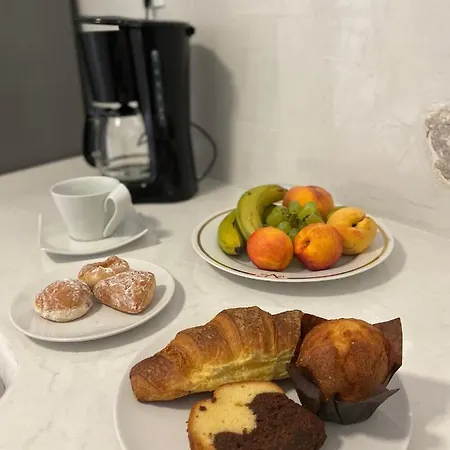 Lamar Cave House Apartment Emporio (Santorini)